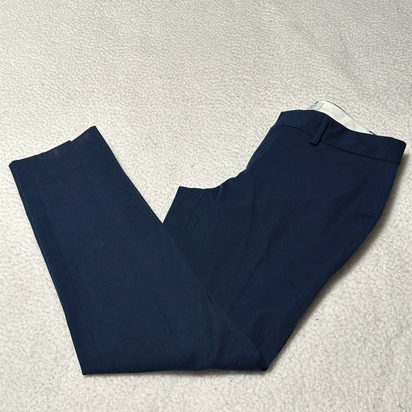 Crown & Ivy Ladies Cary Navy Bi Stretch Ankle Pants, EUC (Looks New), Size 6P - Picture 2 of 12